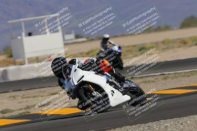 media/Oct-08-2022-SoCal Trackdays (Sat) [[1fc3beec89]]/Turn 16 (125pm)/